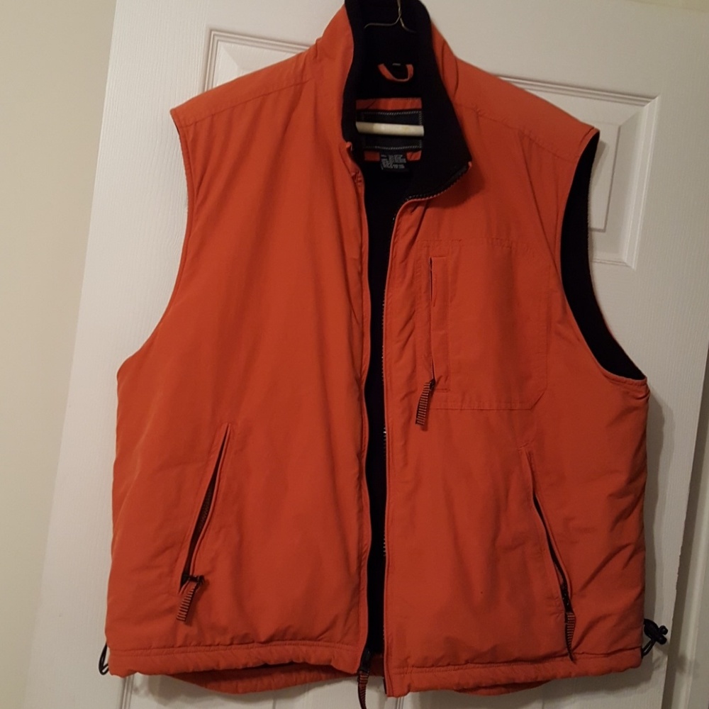 North Bay vest